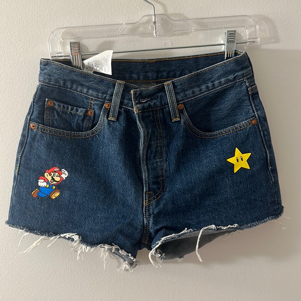 Levi’s super Mario shorts